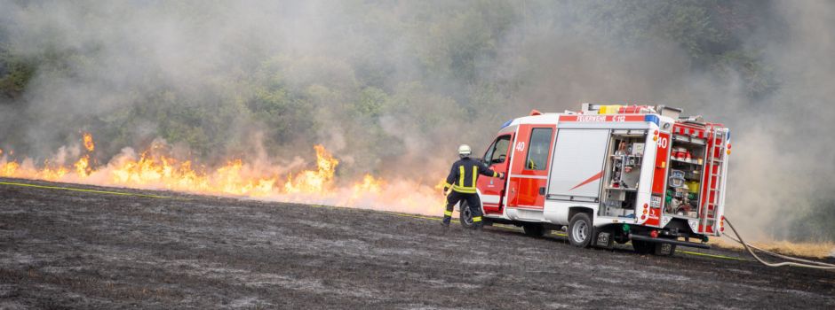 Mehrere Brände im Rheingau-Taunus-Kreis: 450 Feuerwehrleute im Einsatz
