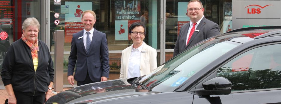 Anzeige: Sparlotteriesparerin aus Herzebrock-Clarholz gewinnt VW T-Cross