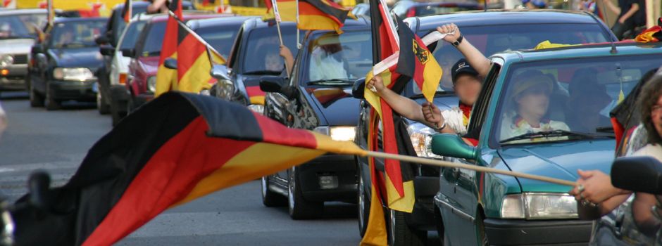 EM-Autokorsos in Wiesbaden: Um wie viel Uhr muss spätestens Schluss sein?