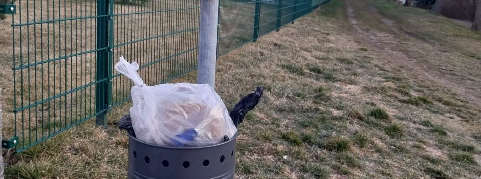 Hausmüll landet in Papierkörben der Gemeinde