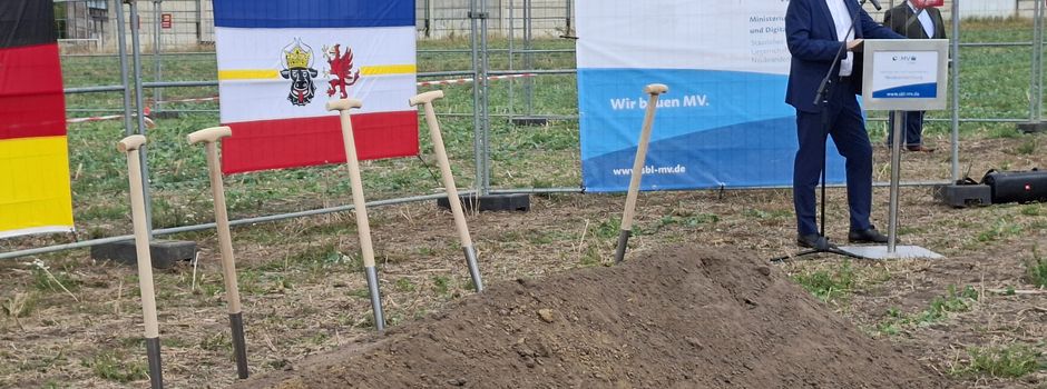 Zukunft wird gebaut: Erster Spatenstich für das neue Polizeirevier