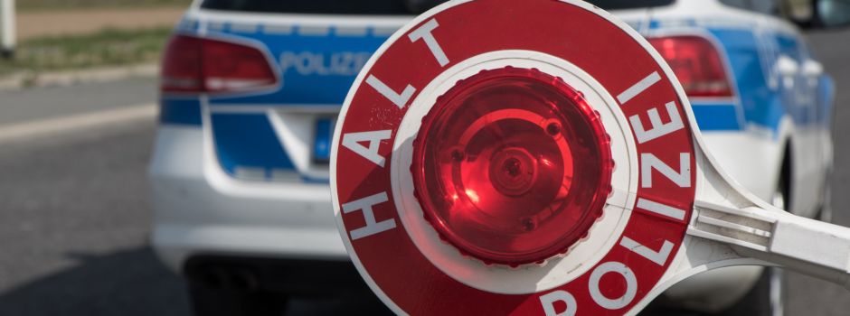 Schlagring und Drogen im Auto