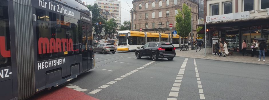Verkehrschaos nach Unfall in Mainzer Innenstadt