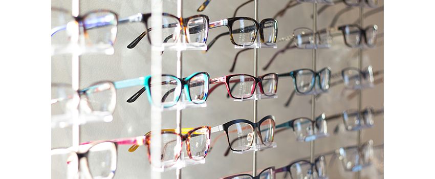 Großer Ausverkauf bei Optiker Klein vor endgültiger Schließung