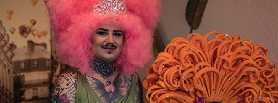 Drag-Queen aus Augsburg – einmal 9 an Galaxia