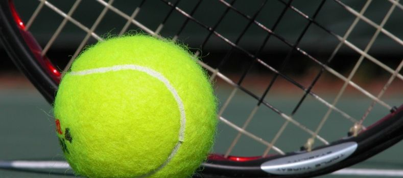 Kostenloses Tennis-Schnuppertraining jeden zweiten Freitag von 16-18 Uhr
