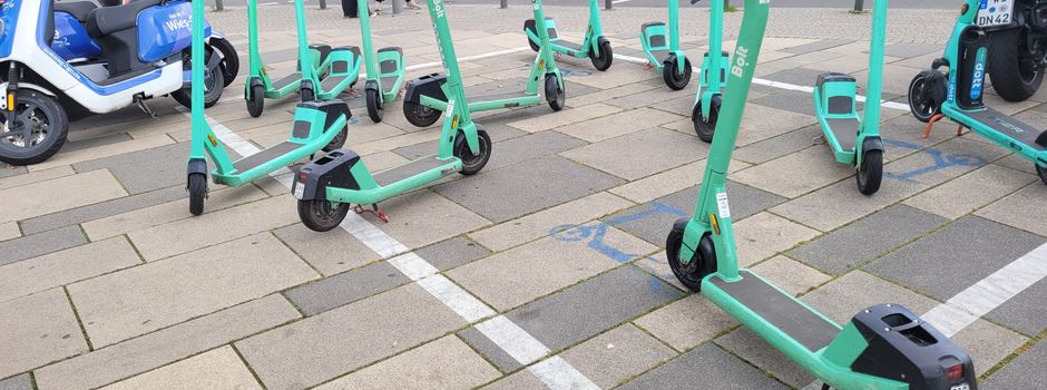 76-Jähriger in Wiesbaden von E-Scooter umgefahren