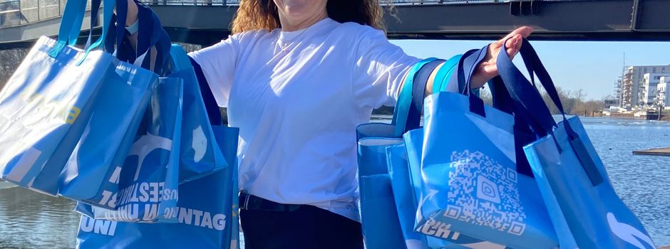 „Moin Geesthacht!“ – Stadt grüßt mit neuen Upcycling-Taschen