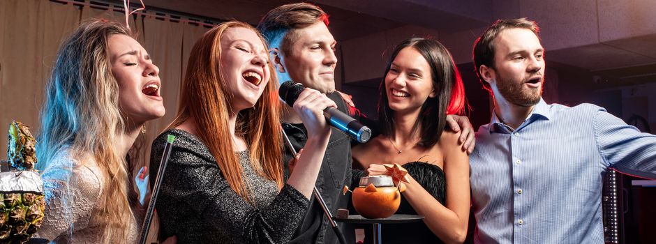 Wer schnappt sich das Mikrofon?