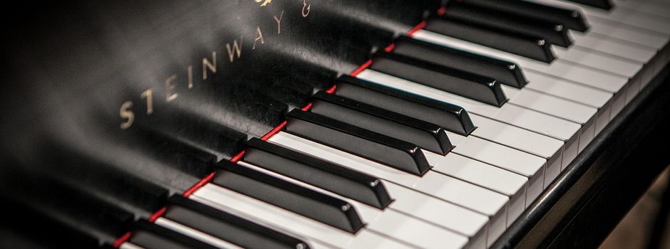 Wer möchte Klavier spielen lernen? 