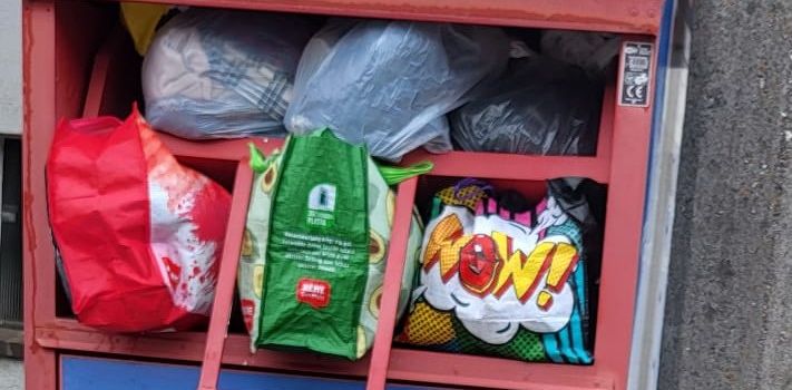 Hinweis zu den Altkleidercontainern