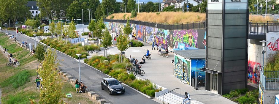 Aufzug am Rheinufer in Kastel wieder in Betrieb