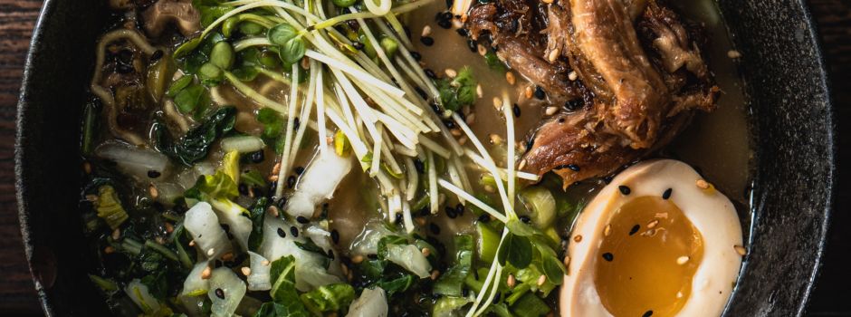 Klassisch japanische Nudelsuppe: Hier könnt ihr in Augsburg Ramen essen