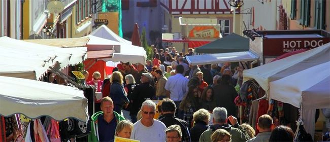 Traditionelles Einkaufsvergnügen: Oppenheim lädt zum Katharinenmarkt