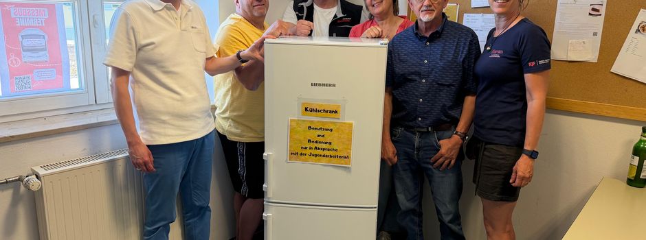 Neuer Kühlschrank für Jugendräume - Spende ersetzt defekten Altbestand
