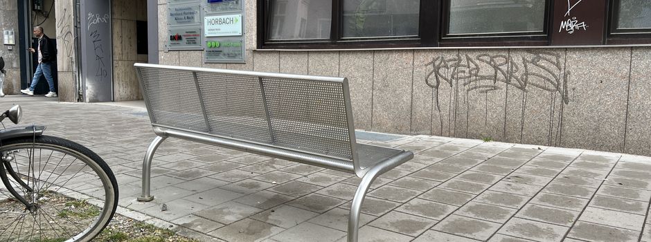 Neue Bänke in der Boppstraße sorgen für Verwunderung