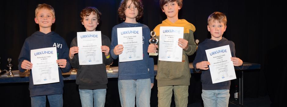 Starker Auftritt beim Rolandpokal: DLRG-Team holt den Sieg in Hamburg