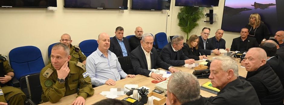 Israel wägt nach Irans Angriff Optionen ab