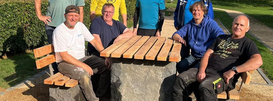 Neue Sitzgelegenheit am Spielplatz eingerichtet
