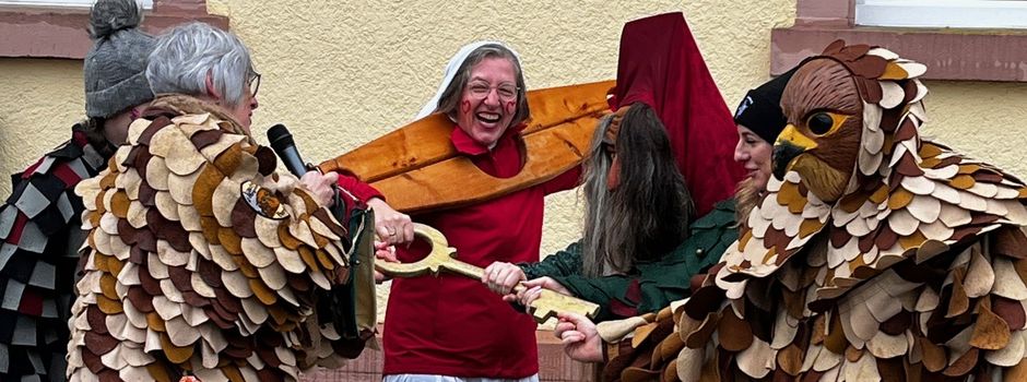 Narren übernehmen das Rathaus