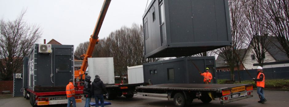 Container für Rettungswache Clarholz eingetroffen