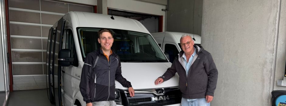 Übernahme neuer Bus für den Fahrbetrieb