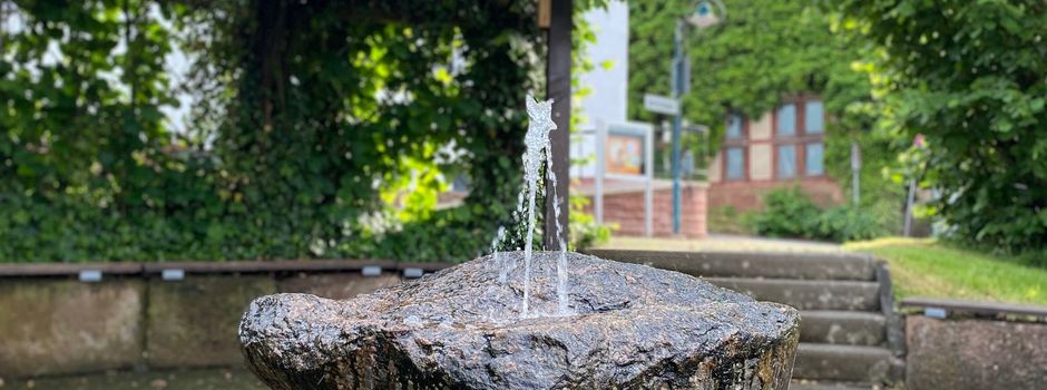 Knapp 7.000 Euro für den Brunnenplatz: Land Hessen fördert barrierefreie Umgestaltung in Langendorf