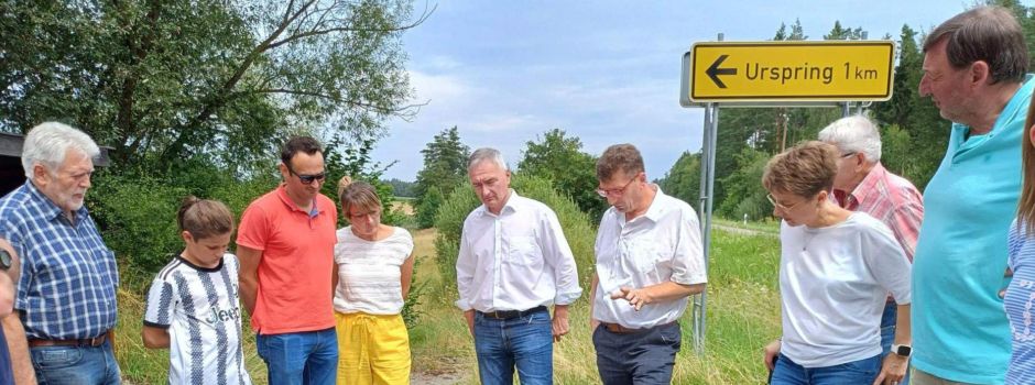 Bushaltestelle Urspring an der Staatsstraße 2238 sicherer machen