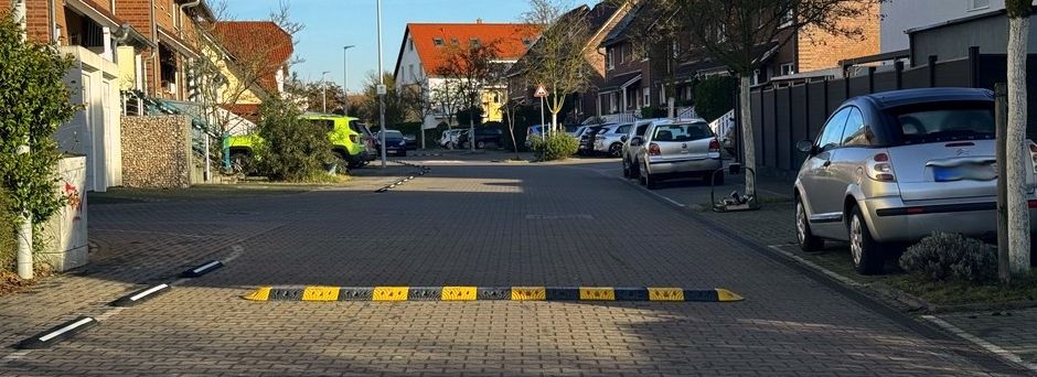 Bürgervotum kippt Verkehrsversuch: Freie Fahrt in der Ernst-Delorme-Straße bleibt bestehen
