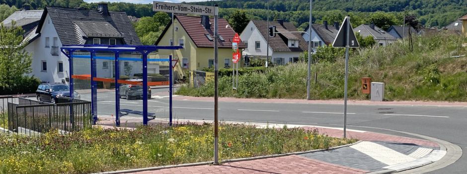 Update Nahverkehr: Neue Bushaltestelle in der Ahornstraße