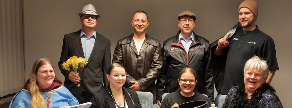 Gruppe „de Finteler“ präsentiert Komödie „Hier sünd se richtig“