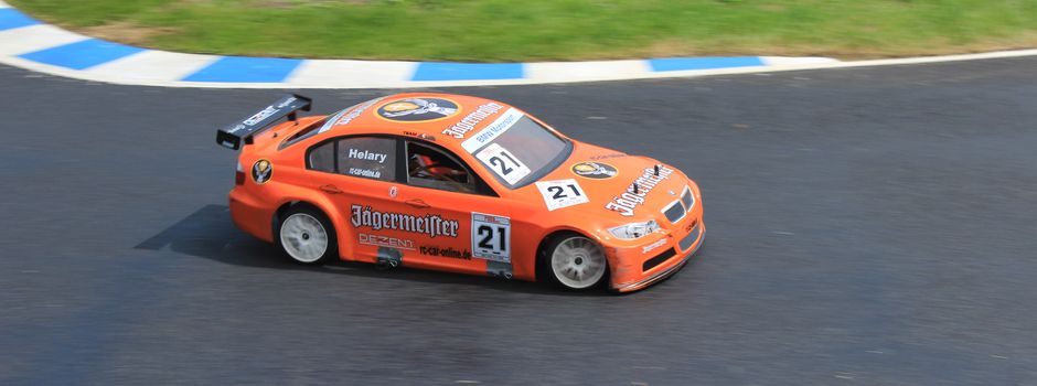 RC-Cars, die auf der Geraden bis zu 90 Kilometer pro Stunde erreichen