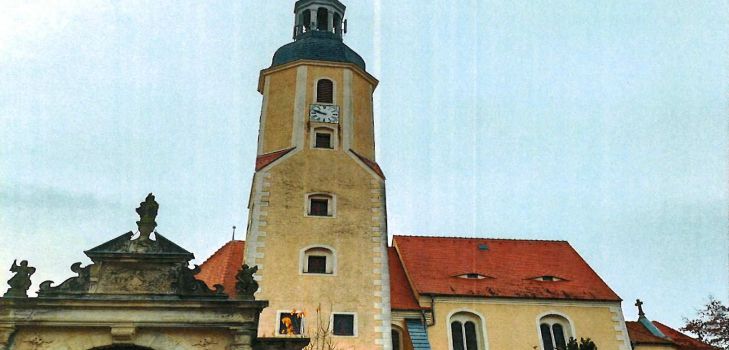 Einladung zum 
Weihnachtssingen der Grundschule 
in die Zeithainer Kirche 