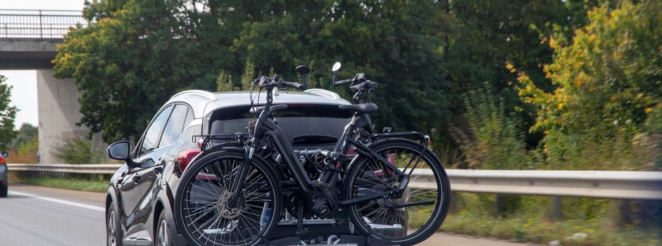 Fahrradträgersysteme oft nicht richtig „ausgeschildert“