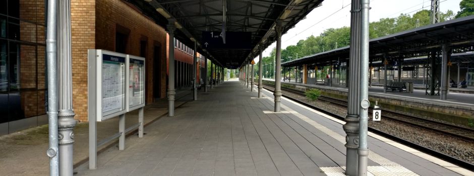 Aggressiver Mann bedroht Passanten und greift Mainzer Polizisten an