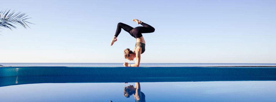 Yoga & schwimmen? Im Taubertsbergbad harmonieren die beiden Sportarten