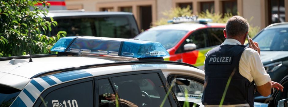 Mann sticht Kollegen am Arbeitsplatz nieder - eine Tote