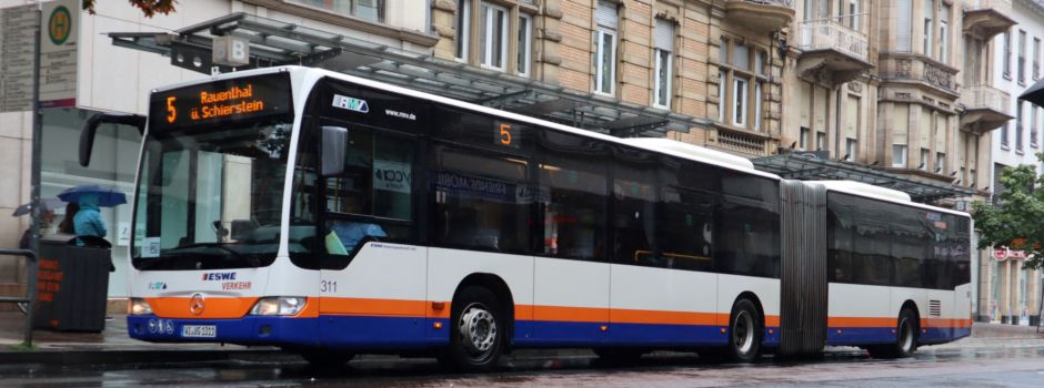 Wasserschaden Frankfurter Straße: Busse in Wiesbaden fahren Umleitungen