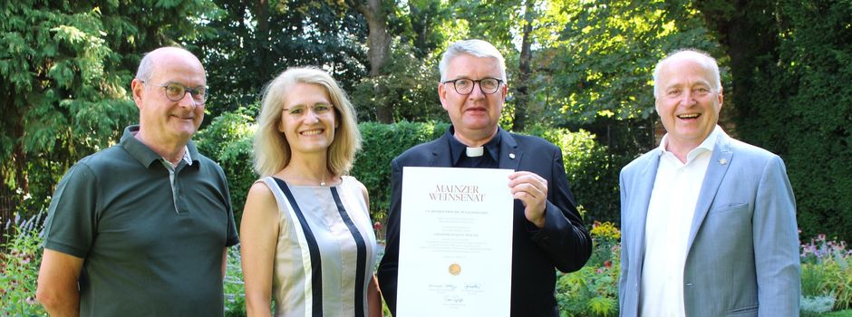 Bischof Kohlgraf ist neues Ehrenmitglied im Mainzer Weinsenat