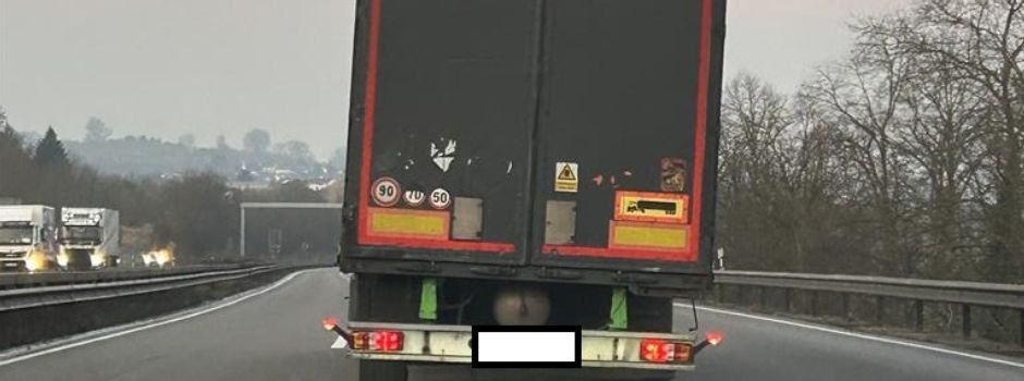 Polizei zieht Lastwagen am Autobahnkreuz Mainz aus dem Verkehr