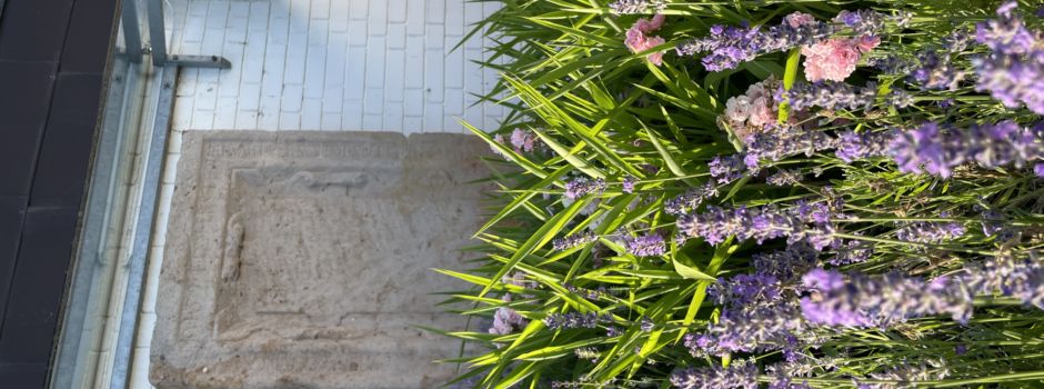 Würdevolle Orte des Erinnerns – Friedhofsbegehung in Römerberg