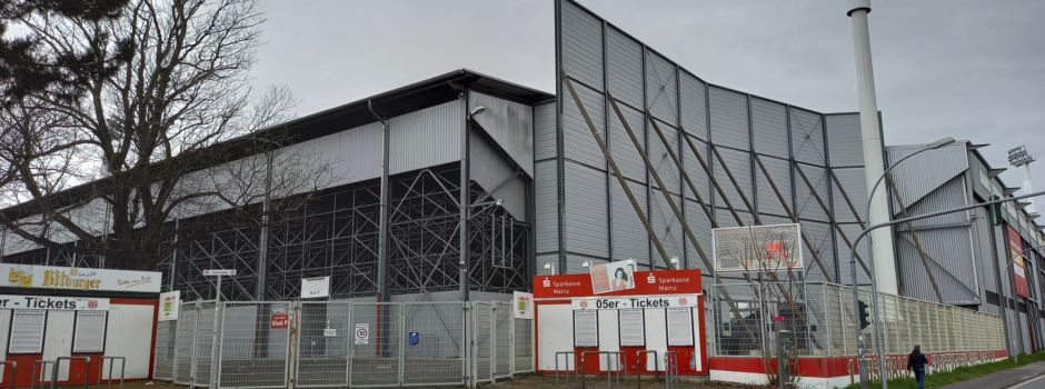 Fast 120 Autos am Bruchwegstadion abgeschleppt