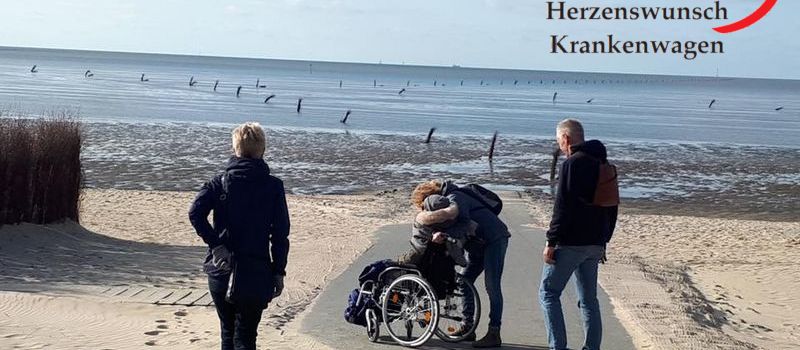 Malteser Herzenswunsch-Krankenwagen auf dem Weg zum Meer