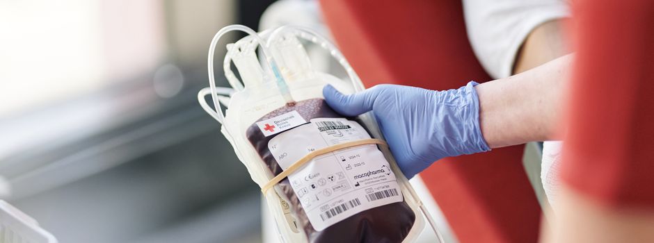 Blutspenden helfen Menschen