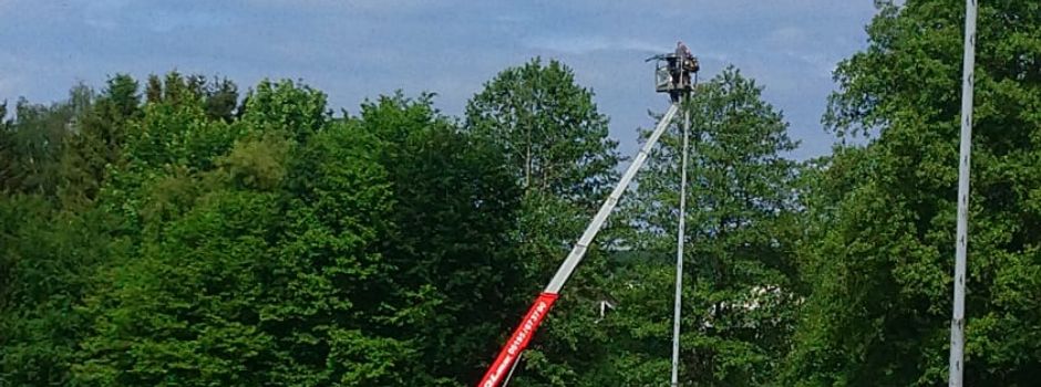 Flutlichtanlage auf dem Sportplatz in Streithausen