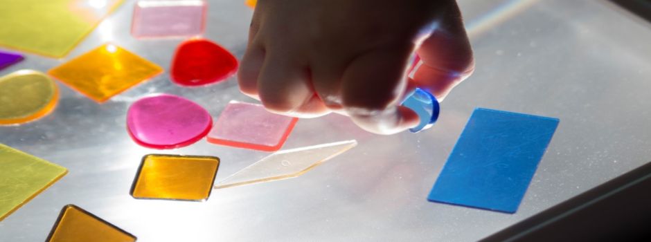 Evonik fördert den spielerischen Zugang zu Naturwissenschaften in Kindertagesstätten in Niederkassel durch Spenden