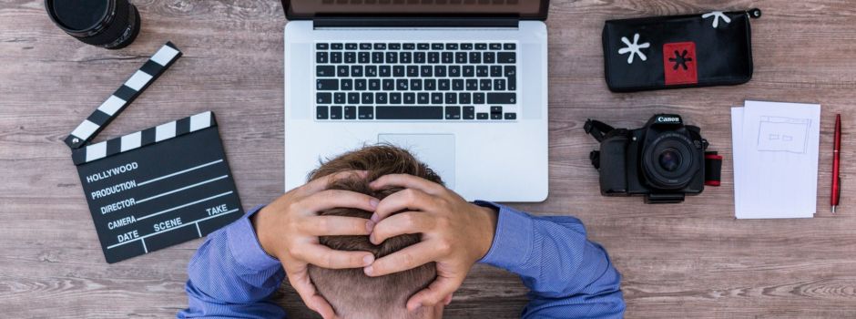 9 Gedanken, die man hat, wenn man samstags arbeiten muss