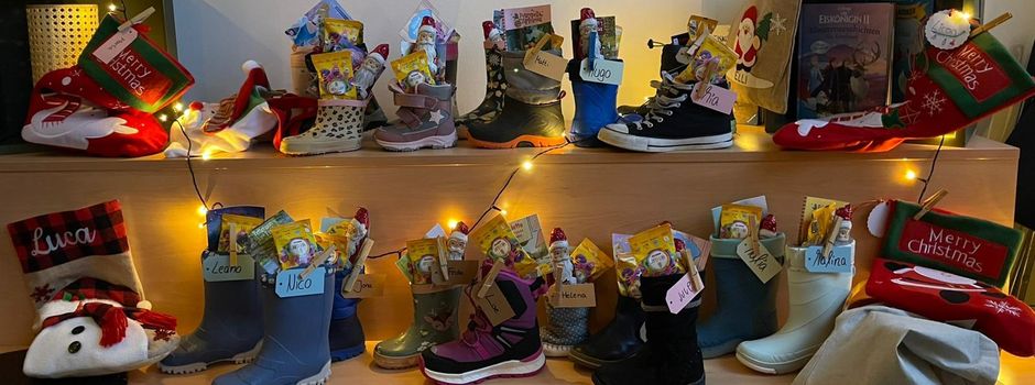 Als der Nikolaus durch unsere Bücherregale schlich...