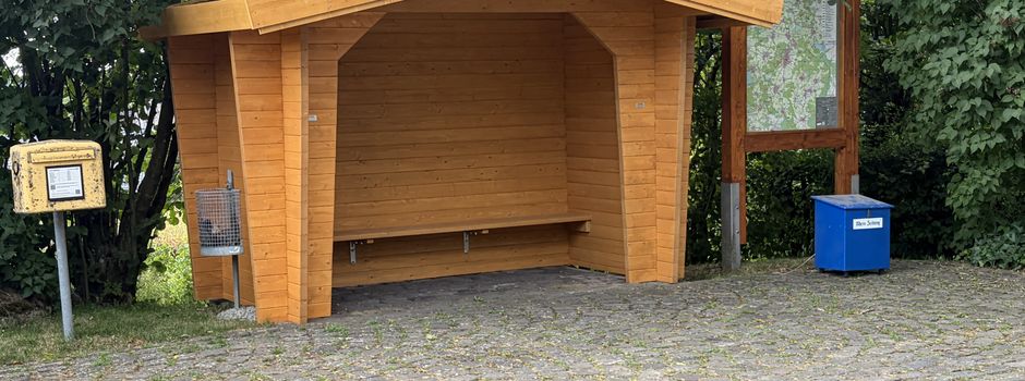 Neue Buswartehäuschen in Löhnfeld und Weissenberg