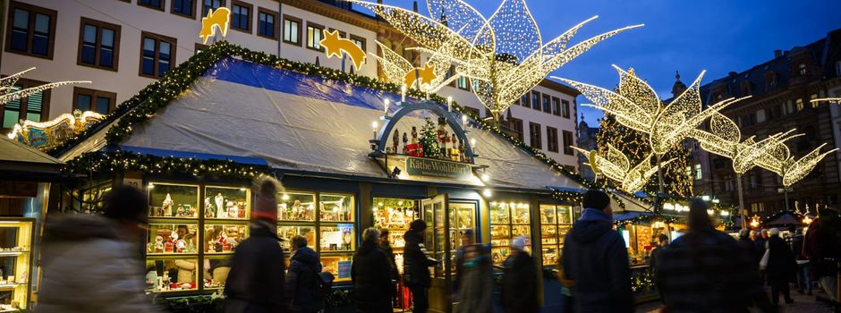 Mann entblößt sich auf Sternschnuppenmarkt in Wiesbaden